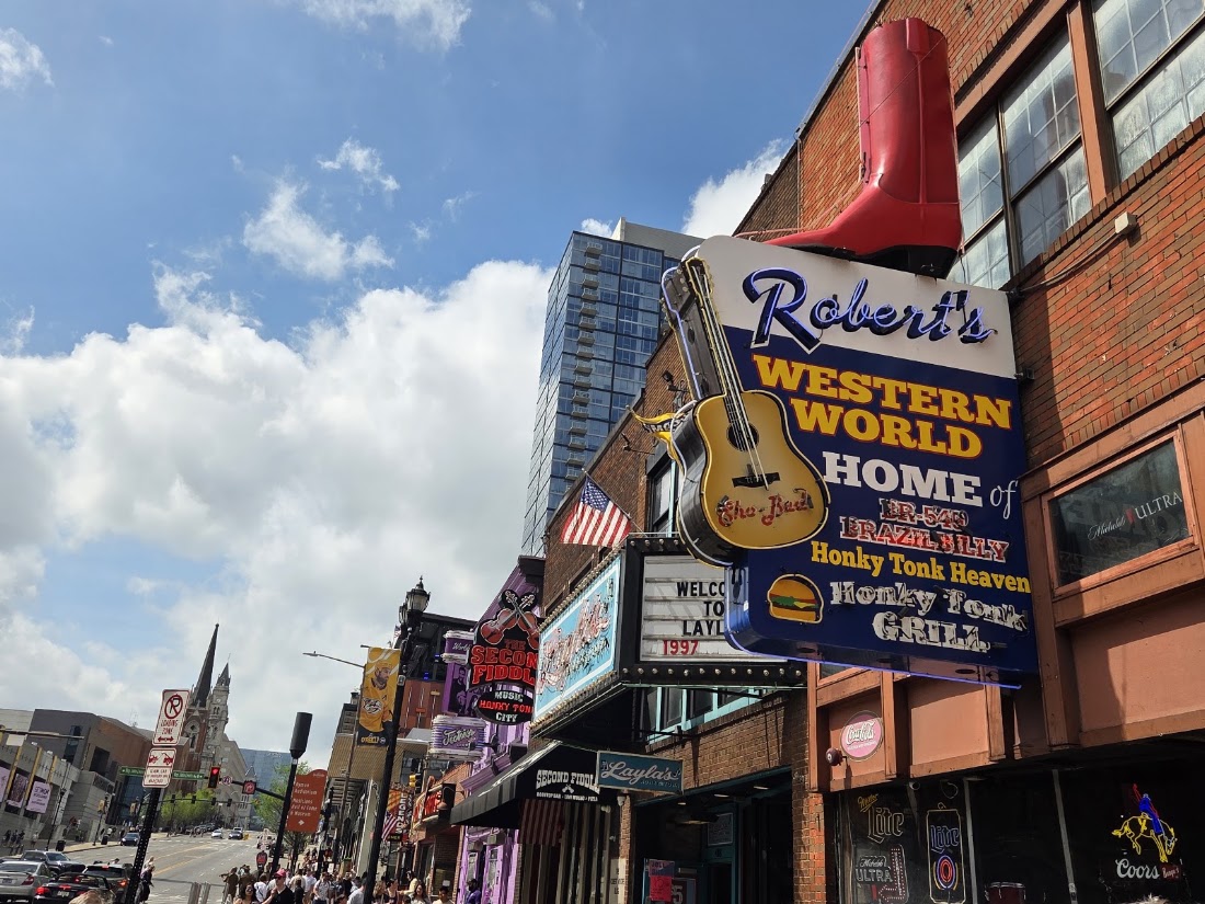 Robert's Western World, Lower Broadway Nashville